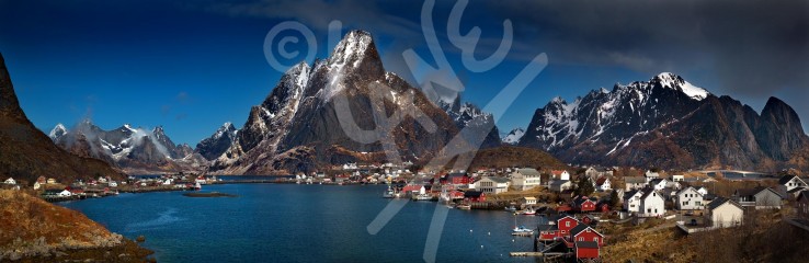 NORWAY Reine, Lofoten Islands